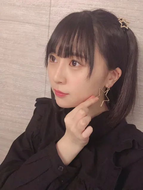 長沢 菜々香｜スナック眞緒へ((((っ・ω・)っ（2018-11-04）｜2枚目