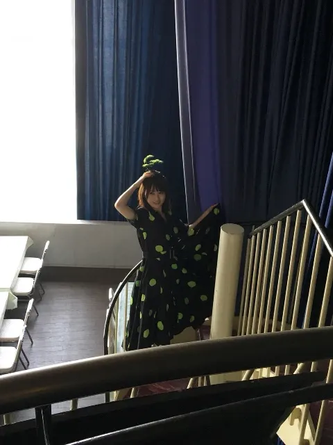 長沢 菜々香｜乾燥機から出したばかりの服を着る時って幸せを感じます🍀（2018-11-26）｜3枚目