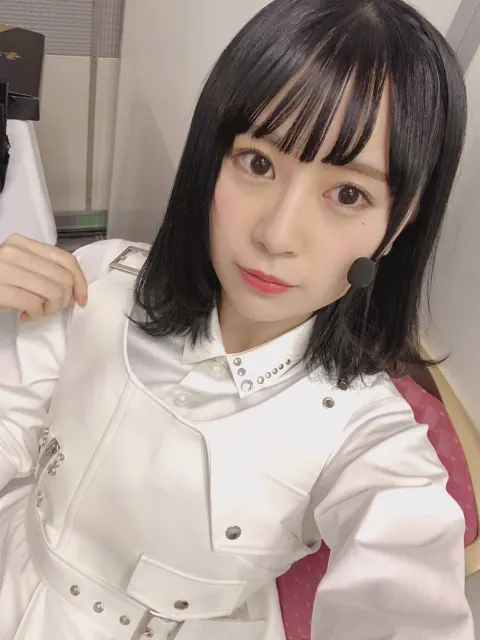 長沢 菜々香｜パンを食べたら幸せになるよねってぺーちゃんによく言われます🌭（2018-12-07）｜3枚目