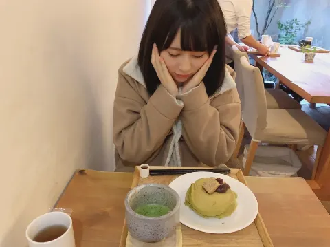 長沢 菜々香｜和食の文化に生まれて本当に幸せだなと思います。今は、お鍋が食べたい。（2018-12-12）｜3枚目