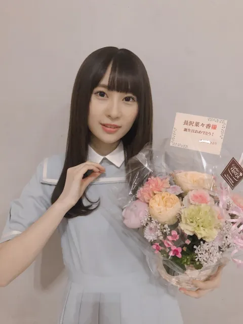 長沢 菜々香｜お花①（2019-05-01）｜2枚目