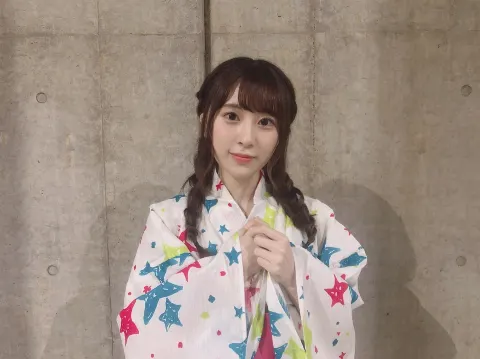 長沢 菜々香｜月2で画面を割ってしまう。（2019-07-23）｜3枚目