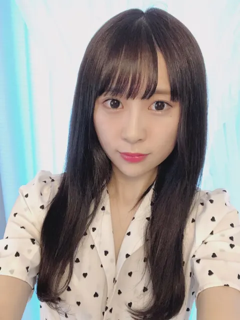 長沢 菜々香｜また画面割れちゃった（2019-08-07）｜2枚目