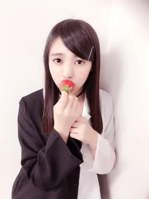 織田 奈那｜炙りサーモンバジルチーズ（2017-04-04）｜2枚目