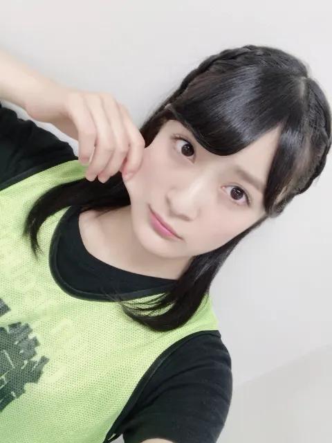織田 奈那｜平塚駅（2017-08-11）｜2枚目