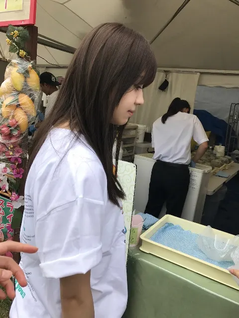織田 奈那｜大磯駅（2017-08-14）｜3枚目