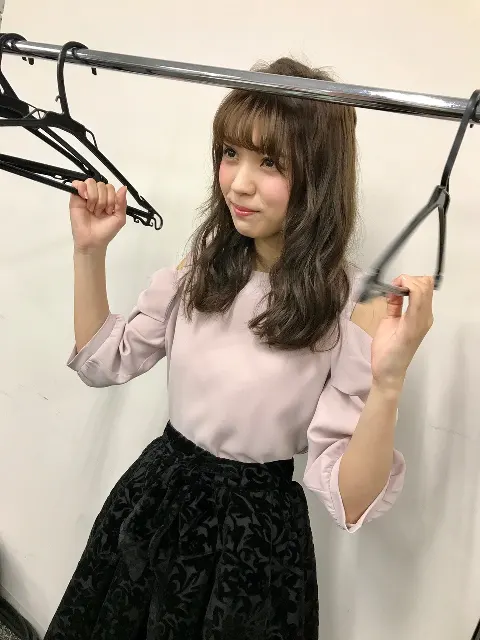 織田 奈那｜熱海駅（2017-09-17）｜2枚目