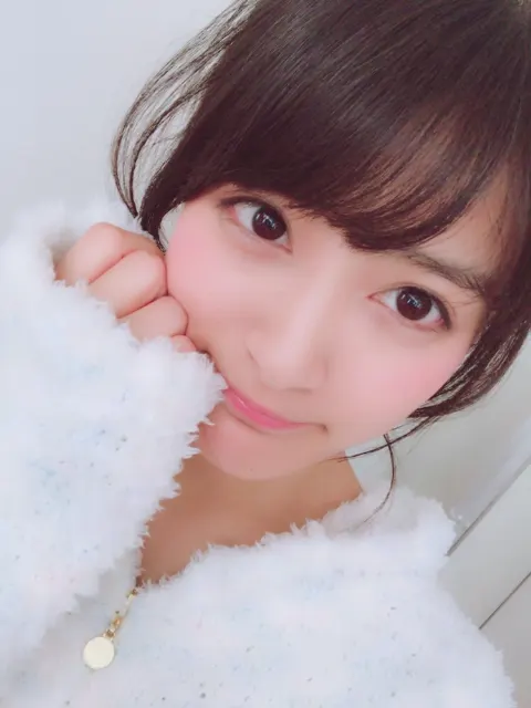 織田 奈那｜島田駅（2017-12-14）｜2枚目