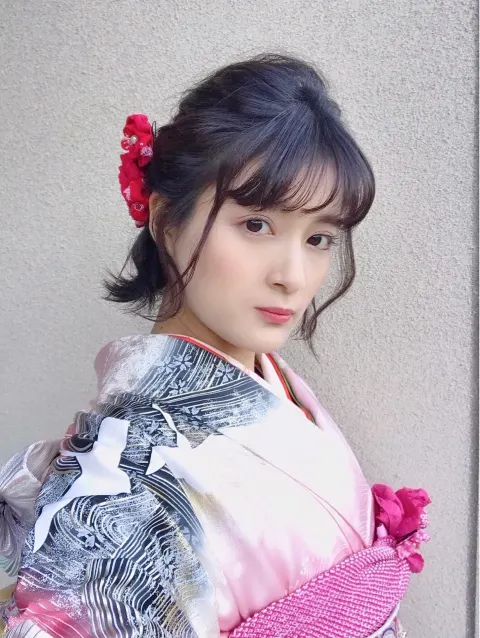 織田 奈那｜世界はあなたに笑いかけている（2019-01-15）｜3枚目