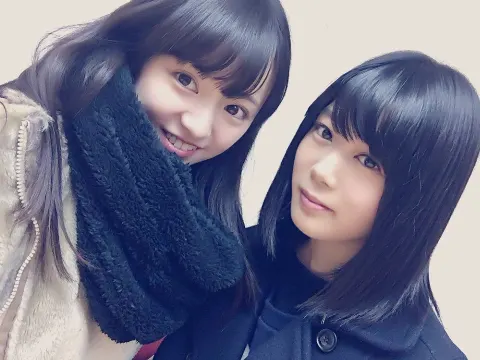 尾関 梨香｜電車に乗っている時足の所から暖房が出ていると幸せ⑥③今は出ていません(怒)!（2016-01-26）