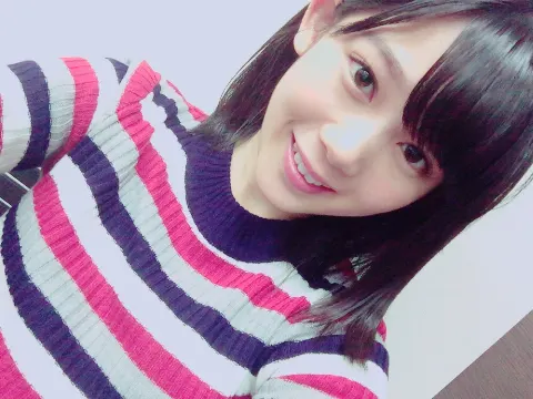 尾関 梨香｜1日に自動販売機で3本も飲み物を買ってしまう私はバカなのでしょうか⑥①ちなみに昨日の事です。（2016-01-23）