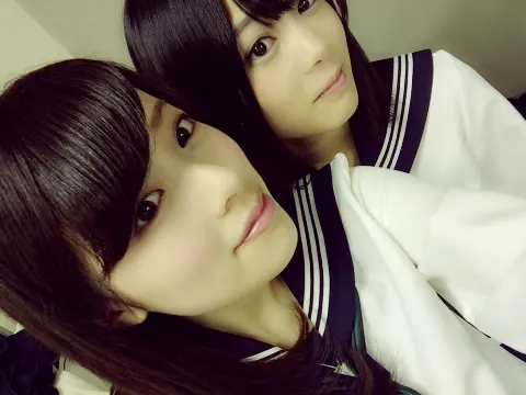 尾関 梨香｜おもしろ靴下⑦⑨（2016-02-14）｜3枚目