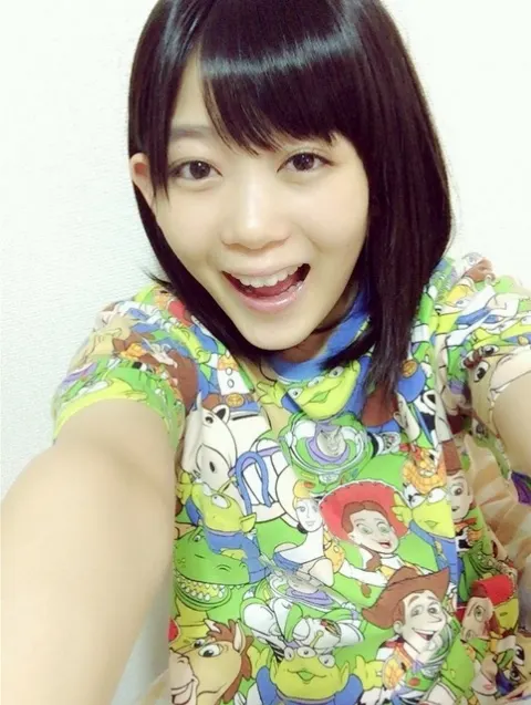 尾関 梨香｜初めまして19歳。たーーくさんかきたいことがあるのですが何時…（2016-10-08）｜2枚目