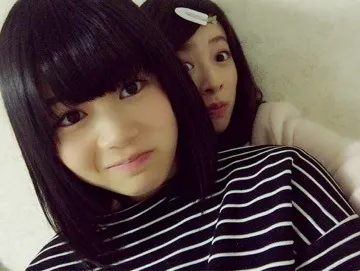 齋藤 冬優花｜＼︎︎メンバーと変顔(　˙-˙　)❤︎︎105/（2016-02-26）｜5枚目