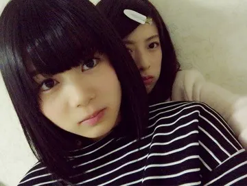 齋藤 冬優花｜＼︎︎メンバーと変顔(　˙-˙　)❤︎︎105/（2016-02-26）｜4枚目
