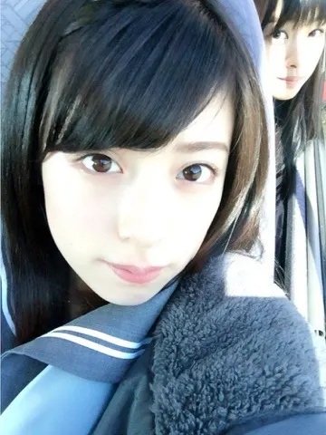 齋藤 冬優花｜＼︎︎て〜を〜つなっい〜で〜かえろ〜かっ❤︎︎133/（2016-03-25）｜4枚目