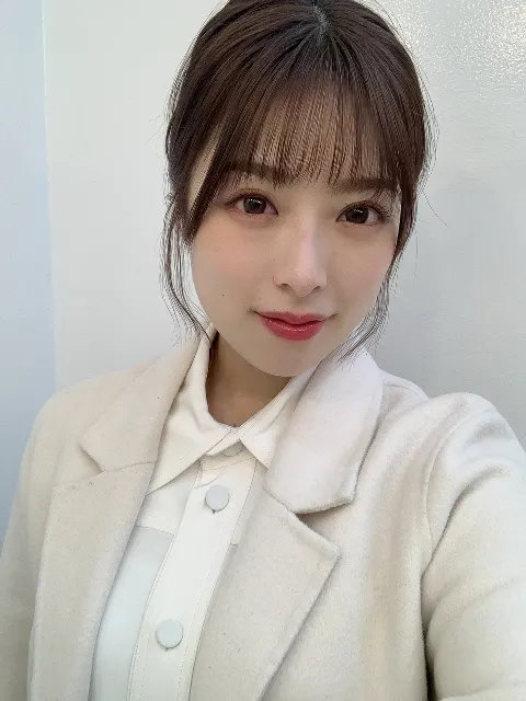 齋藤 冬優花｜カレンダー発売💐＆ミーグリはじまるよん（2021-03-03）｜4枚目
