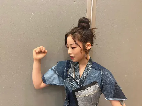 齋藤 冬優花｜だって太陽は動いてるんだ　好きな方に向かってただ生きよう🌞🔥（2022-07-03）｜3枚目