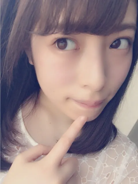 齋藤 冬優花｜＼︎︎握手会では初披露になりますね…❤︎︎196/（2016-05-28）