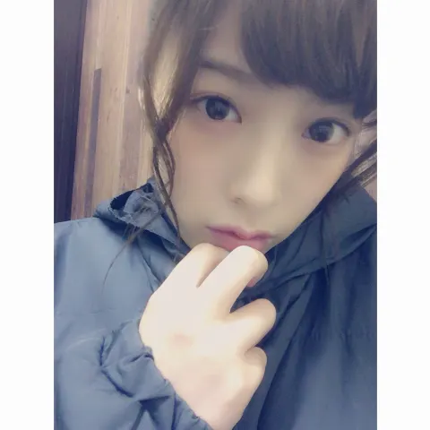 齋藤 冬優花｜＼まつげ抜けるとめっちゃショック〜(T_T)眉毛は全然良いの…（2016-10-25）