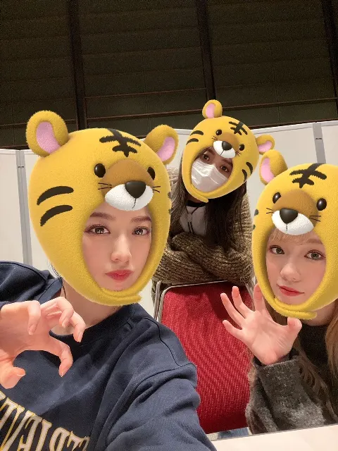 齋藤 冬優花｜🐯HAPPY_NEW_YEAR🎍（2022-01-01）｜7枚目
