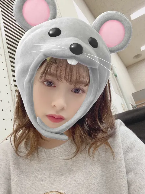齋藤 冬優花｜12月31日(1370)【2019年、ありがとうございました👩🏻‍🦰✨】（2020-01-01）｜2枚目