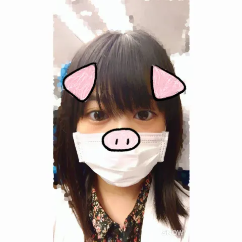 齋藤 冬優花｜＼︎︎電車の同じ車両でたまたま同じスニーカーを履いている人を…（2016-09-27）
