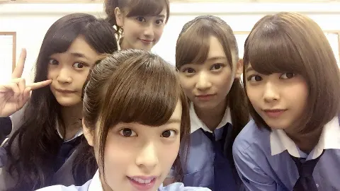 齋藤 冬優花｜＼︎︎書くと言いつつここまで伸ばしました、徳誰ブログ。みんな…（2016-10-05）｜7枚目