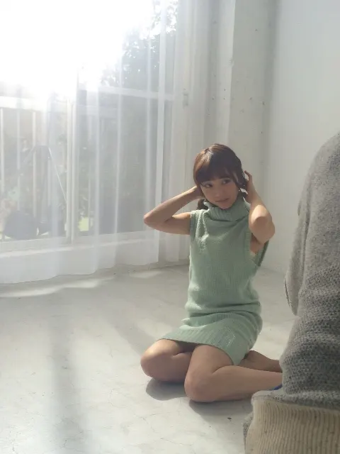 佐藤 詩織｜週刊ヤングマガジン（2016-01-27）｜2枚目