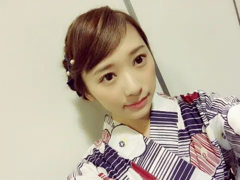 佐藤 詩織｜個別握手会ー!（2016-08-15）｜2枚目