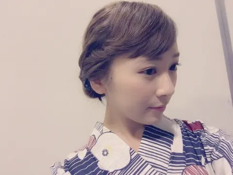 佐藤 詩織｜個別握手会ー!（2016-08-15）｜4枚目