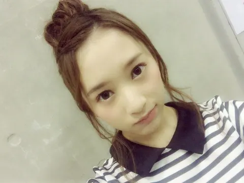佐藤 詩織｜個握。（2016-08-29）｜3枚目