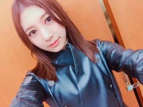 佐藤 詩織｜あけおめ（2018-01-01）｜2枚目