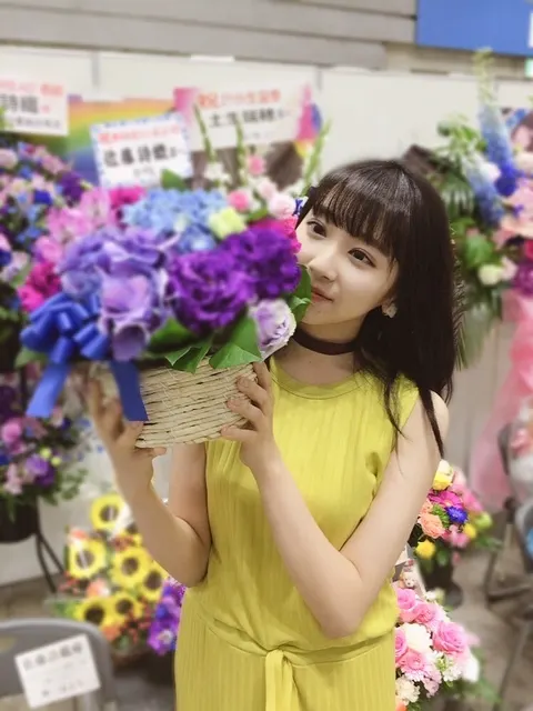 佐藤 詩織｜横握。（2018-06-11）｜3枚目