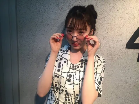 佐藤 詩織｜ツアー公式BOOK。（2018-08-27）｜2枚目