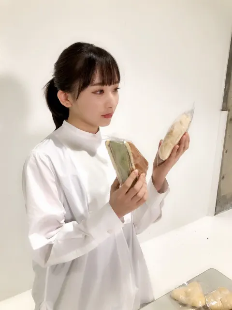 佐藤 詩織｜ローソンさん。（2018-12-10）