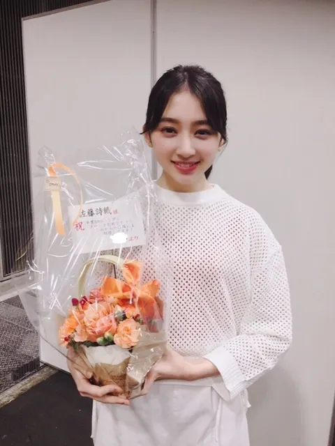 佐藤 詩織｜名個握。（2019-03-25）｜2枚目