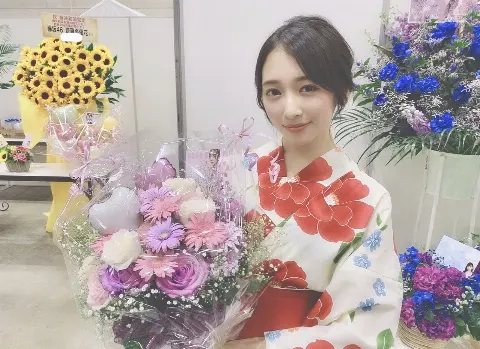 佐藤 詩織｜読売中高生新聞さん。花。（2019-07-19）｜2枚目