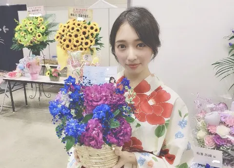 佐藤 詩織｜読売中高生新聞さん。花。（2019-07-19）｜4枚目