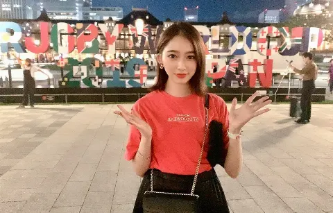 佐藤 詩織｜8😭✨（2019-10-14）