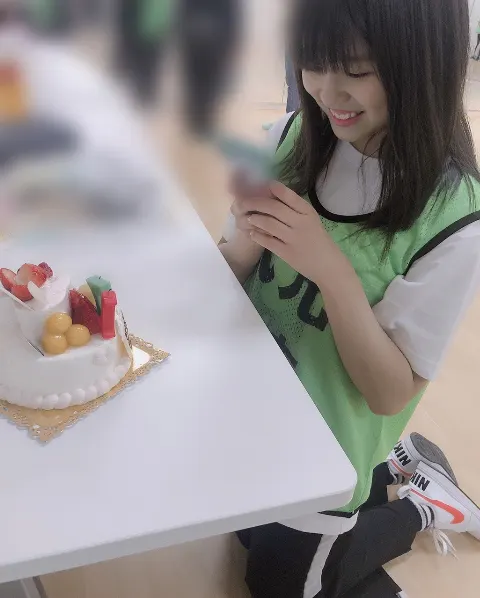 関 有美子｜背負い込んでばっかりじゃなくてたまには肩の荷をおろしてください。関有美子。（2019-04-01）｜4枚目