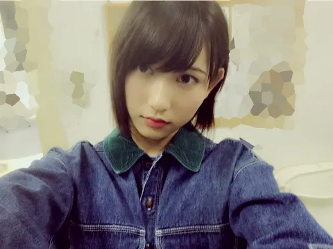 志田 愛佳｜織田からもらった三ヶ日みかんたべてまーす。!（2016-11-10）