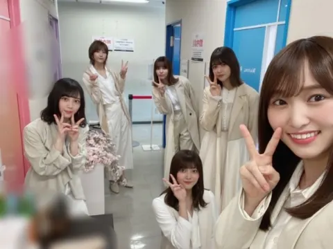 菅井 友香｜おめでとうございます✨（2020-10-31）｜2枚目