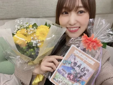 菅井 友香｜おめでとうございます✨（2020-10-31）｜3枚目
