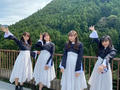 菅井 友香｜なぜ恋オフショット🤍（2020-11-20）｜3枚目