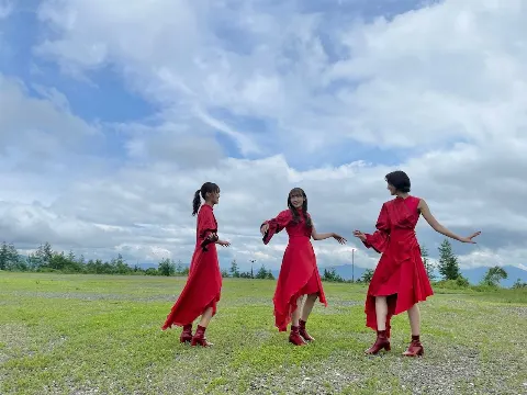 菅井 友香｜発売日💃