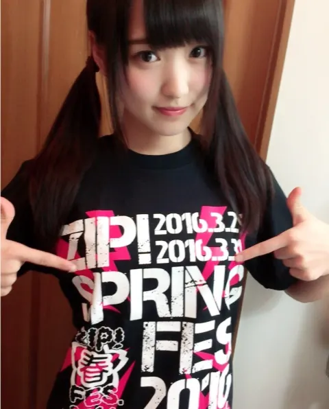 菅井 友香｜ZIP!春フェスTシャツ♡（2016-04-03）