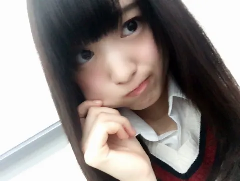 菅井 友香｜色違い\( •̀ω•́ )/（2016-04-07）｜3枚目