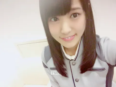 菅井 友香｜レイヤーカット（2016-10-03）｜3枚目