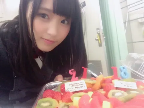 菅井 友香｜焼き芋カラー（2016-12-14）｜4枚目